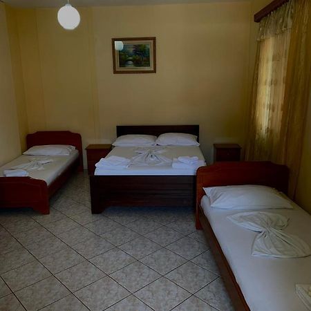 Ava'S Guesthouse Ksamil Eksteriør billede